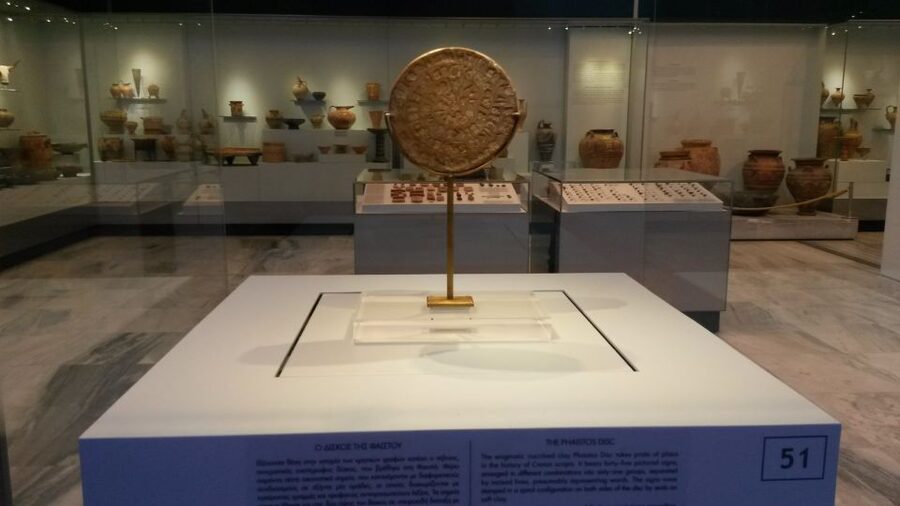 Archaeological Museum of Heraklion: Guided Walking Tour - Logistics that actually affect your day: parking, timing, and combining with Knossos