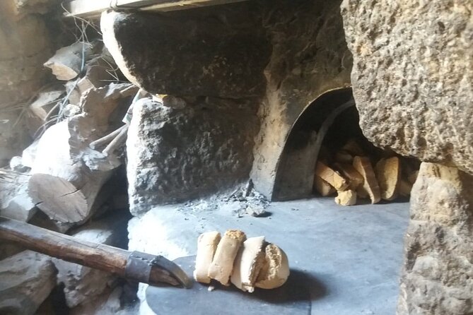 Cretan Flavors - Cooking Lessons and Wine Olive Oil Tasting - Olive Oil Tasting: How to Recognize Quality