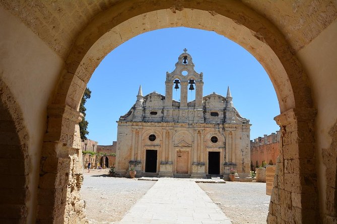 Cretan Stories – A Journey Through History and Tradition - Margarites Pottery Village: Browse, Walk, and Fit Lunch Your Way