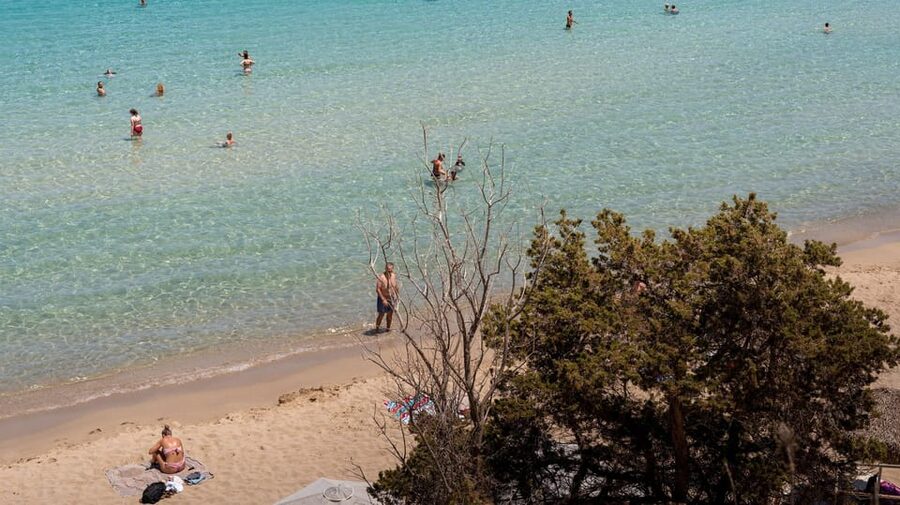 Crete: Full-Day Tour to Voulisma Beach - Beach reality check: crowds, sunbeds, and water conditions