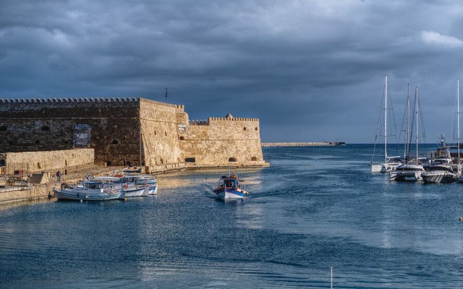 Crete: Heraklion Center, Local Market and Creta Aquarium - How the timing splits work (so you don’t feel rushed)