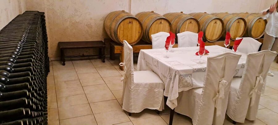 Crete: Knossos Palace, Winery & Olive Oil Tour with Lunch - Getting Picked Up: The Van Ride That Sets the Tone