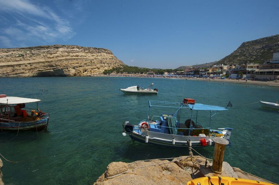 Crete: Matala Beach and Hippie caves, Red beach - The Red Beach walk: worth it, but don’t show up in flip-flops