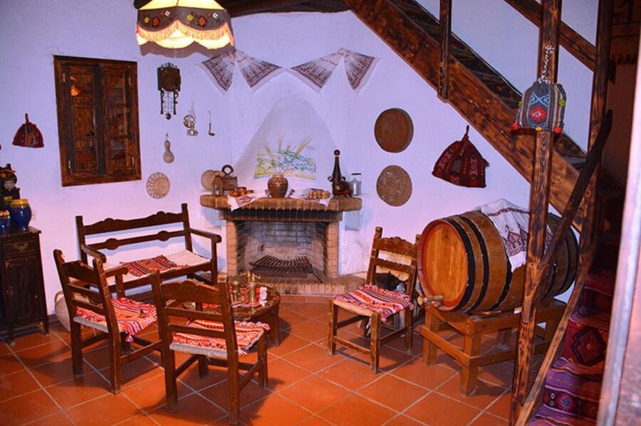 Crete: Traditional Dance Show and Buffet Dinner with Wine - Village Nights in Karouzanos: the start that sets the mood
