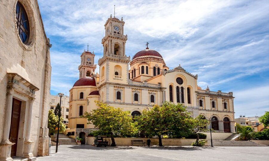 Day Trip To Heraklion City Center & Market & CretAquarium - A smart way to see Heraklion without the planning headache