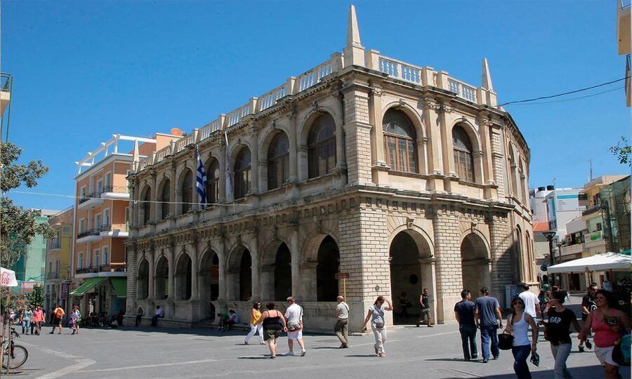 Day Trip To Heraklion City Center & Market & CretAquarium - Lunch time: plan it like a local, not like a rush