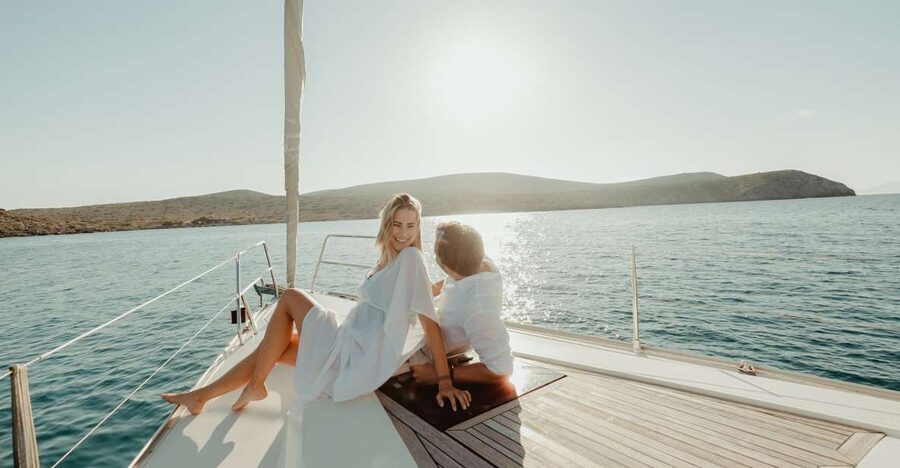 Dia Island: Semi-Private Full Day Sailing Trip with meal - Semi-Private Boat Day With 10 People or Fewer