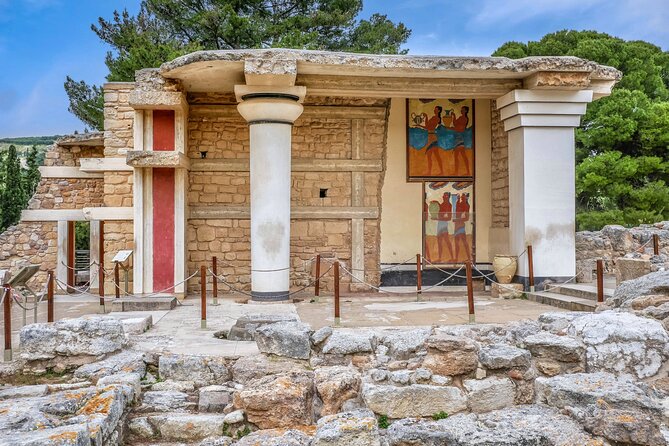 From Heraklion Private Day Tour Knossos-Lassithi Plateau - Knossos Palace: What you actually get in an hour