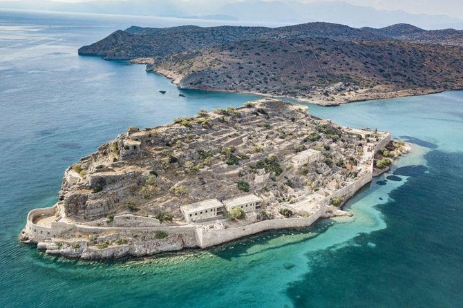 Full Day Agios Nikolaos - Plaka and the beach moment across from Spinalonga