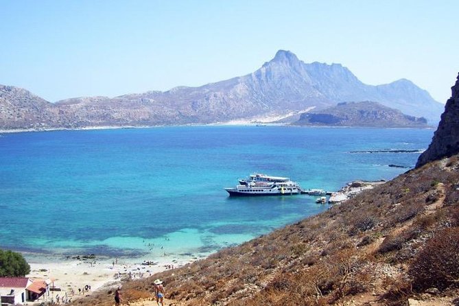 Gramvousa Island and Balos Bay Full-Day Tour from Heraklion - Your Gramvousa arrival: white sand, boat crossing, and photo timing