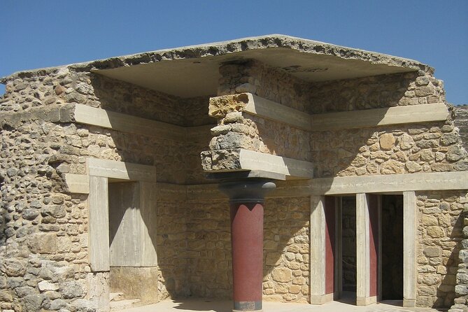 Guided Tour to Knossos Palace & Heraklion - Free time in Heraklion: lunch, shopping, and sea views