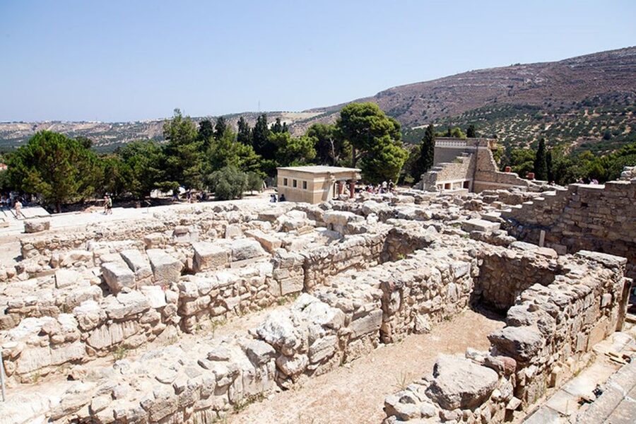 Heraklio:Knossos Palace-Museum-Heraklio ALL IN SKIP The line - A Stroll Through Heraklion: Shopping, Coffee, and Medieval Streets