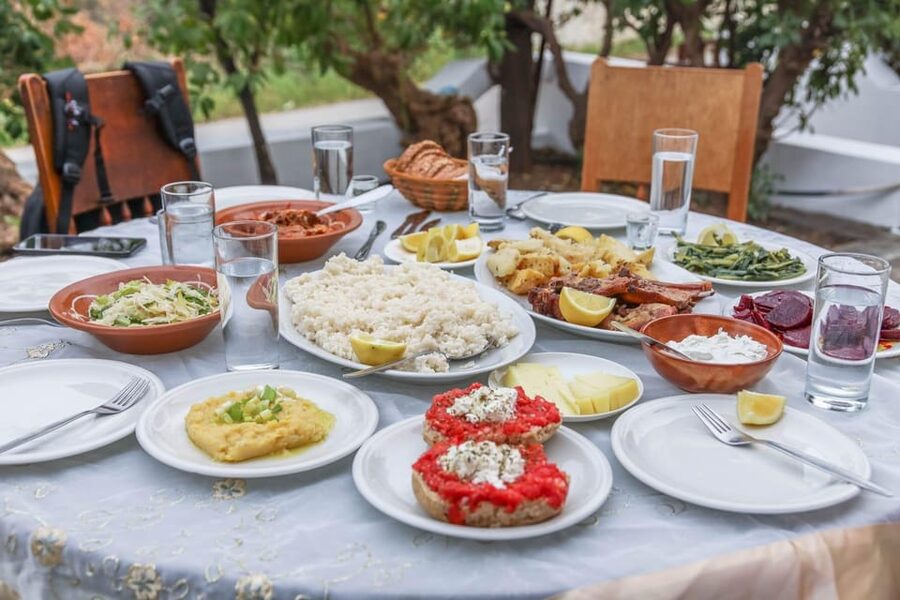 Heraklion City: Greek Food Tasting Walking Tour - Loukoumades and strong Greek coffee: the sweet ending that sticks