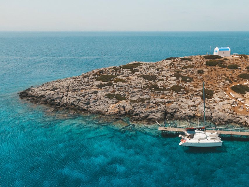 Heraklion: Dia Island Catamaran Cruise with Dinner and Wine - Dinner and wine at sunset: what the meal feels like on the water