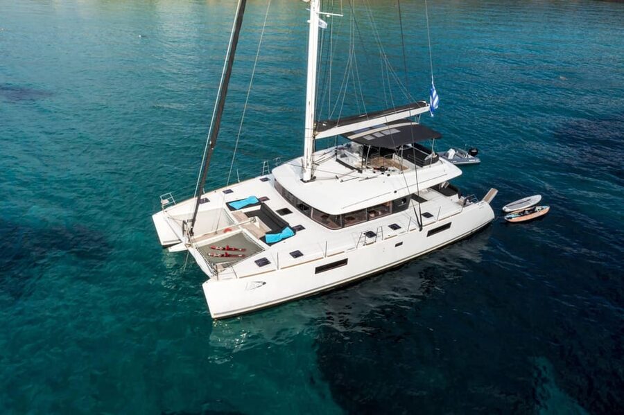 Heraklion: Dia Island Luxury Catamaran Cruise with Meal - The Mediterranean Meal That Doesn’t Feel Like an Afterthought