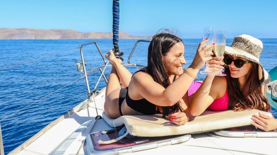 Heraklion: Dia Island Sailboat Cruise with Swimming and Meal - Small-group sailing: why 14 people changes the feel