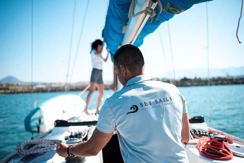 Heraklion: Dia Island Sunset Boat Tour with Dinner - Meeting at Old Anchor: getting on board without stress