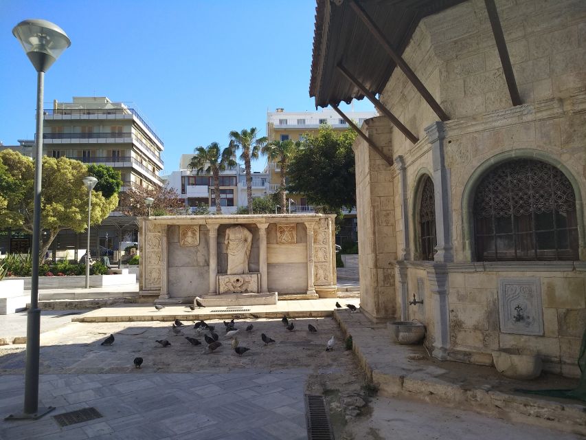 Heraklion: Ecobike Sightseeing Tour with Greek Meze - Your guide: the human part that makes it click