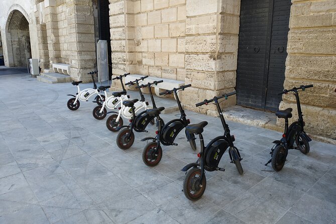Heraklion Ecobike Tour & Cretan Wine Tasting Experience - Shopping street time and Loggia: where you slow down for the center