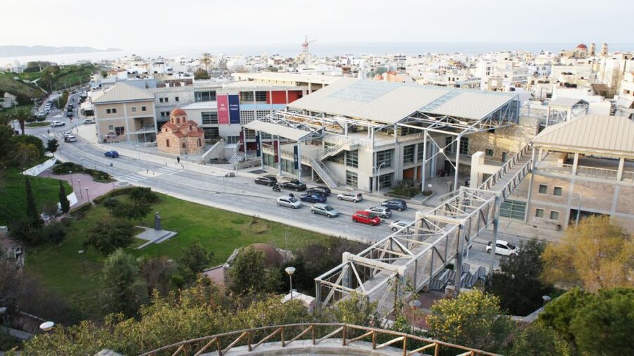 Heraklion: Family Zorba Treasure Hunt with Food Stop - Tips that help you win the hunt without stress