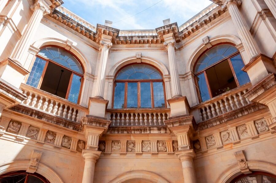 Heraklion: Mobile Self-Guided Audio Sightseeing Tour - The Kazantzakis tomb stop: why the audio route works here