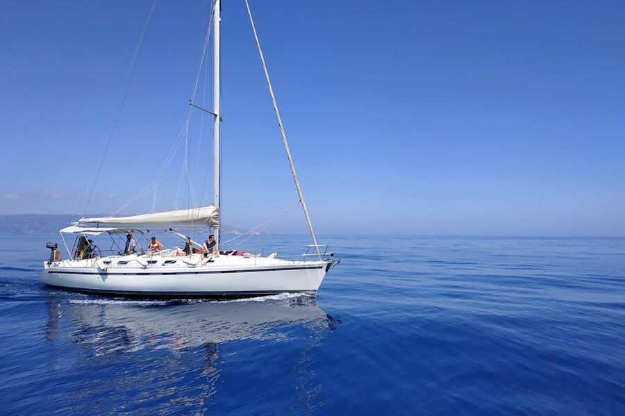 Heraklion: Private sailing to Dia Island with Lunch - Return Sailing and Sunset Photos: The Best Time for Cameras