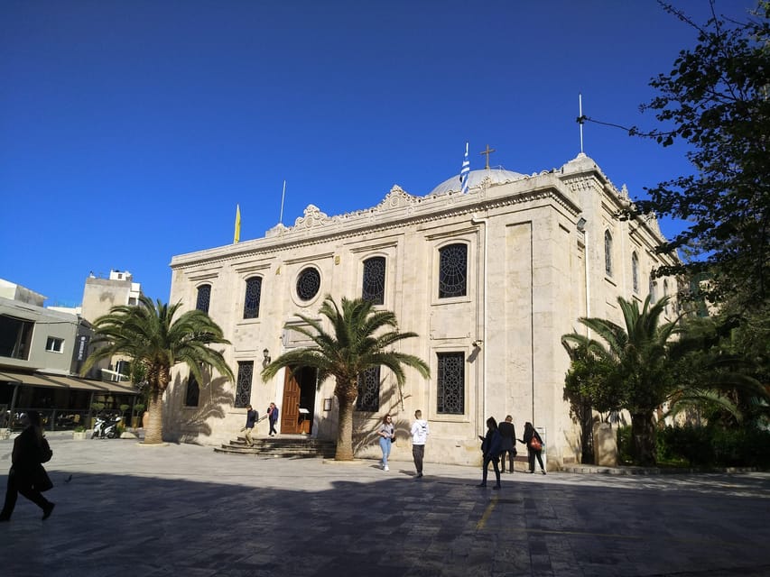 Heraklion: Sightseeing Tour with Greek Meze - Central Market: where food and daily life do the talking