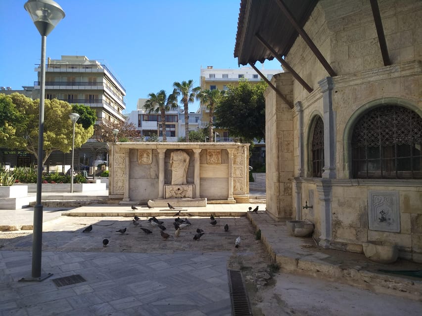 Heraklion: Sightseeing Tour with Greek Meze - Greek meze (tapas style) and how to make it satisfying