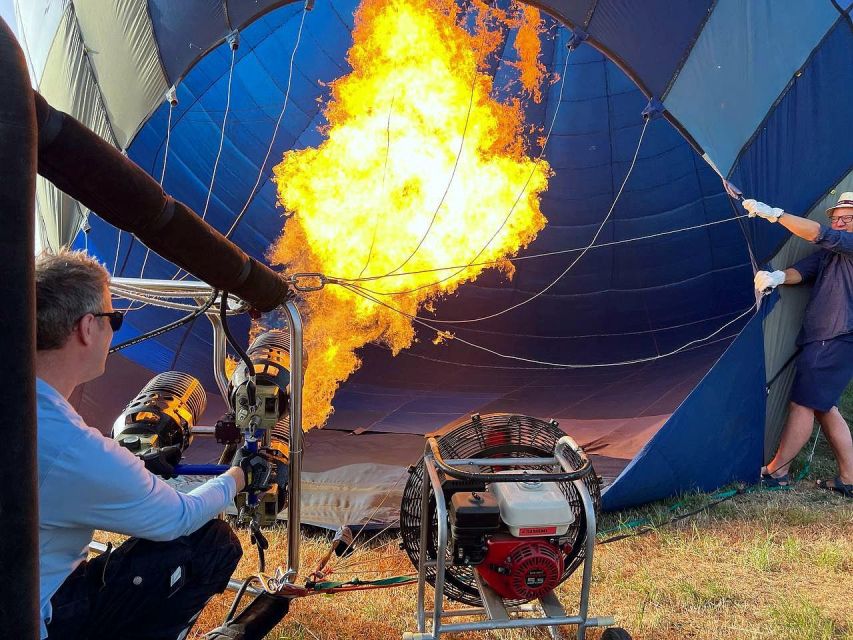 Heraklion: Sunrise Balloon Flight & Sunset Catamaran Cruise - Elin Gas Station to the Plateau: How the Morning Gets Managed