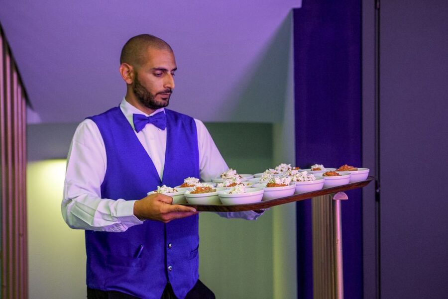 Hersonissos: Troy Dinner-Show Theatre Experience Tickets - The Interactive Part: QR Code Participation and Audience Involvement