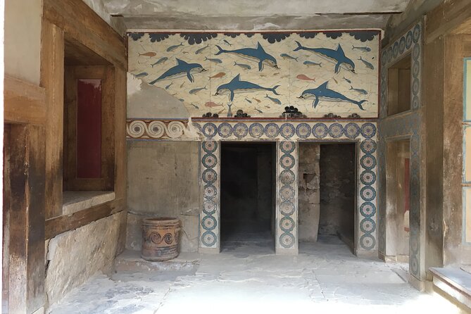 Knossos and Arch Museum of Heraklion (Guide+Transfer+Ticket) - Staff and how to act in the galleries