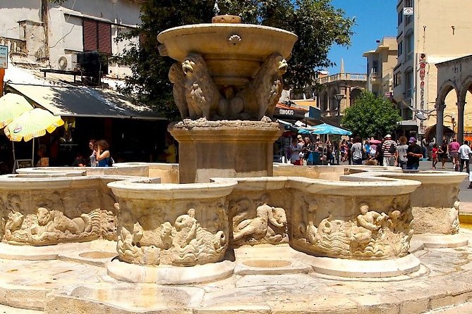 KNOSSOS & HERAKLION CRETE, day professional guided coach tour - Stop 2: Heraklion Archaeological Museum With Free Time to Browse Your Way