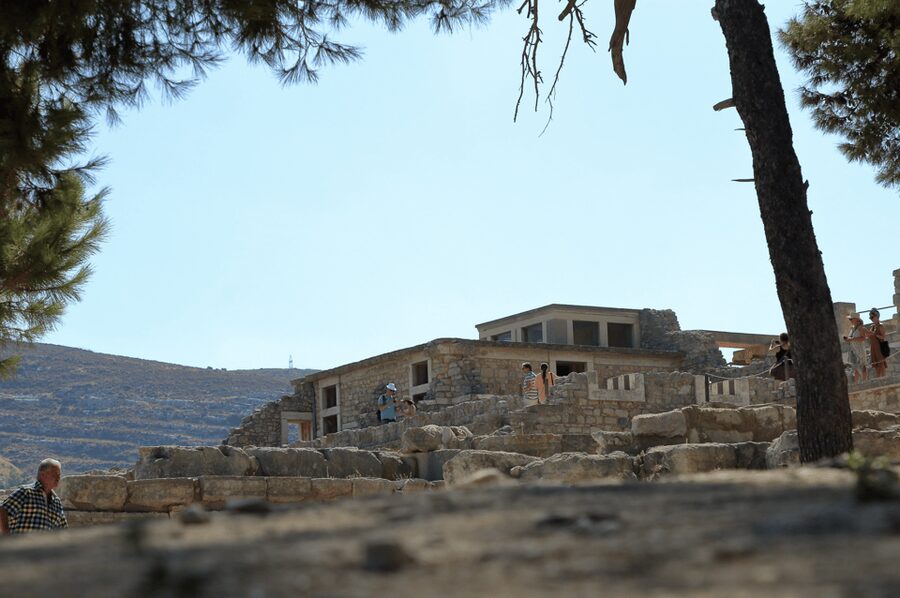 Knossos: Knossos Private Guided Tour - Why Knossos is more than ruins