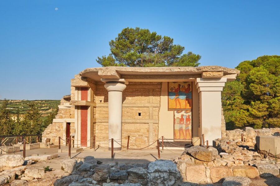 Knossos Palace: E-ticket with Audio and Heraklion City Tour - What to bring (and what can slow you down)