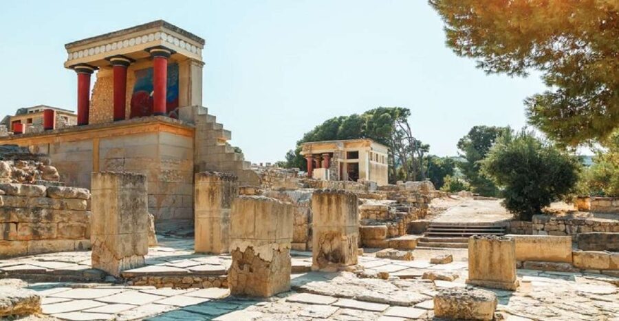 Knossos Palace & Heraklion City –Full-Day Tour from Rethymno - Heraklion Archaeological Museum: Original Frescoes and Minoan Gold