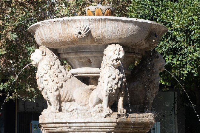 Knossos Palace & Historical Heraklion City Tour, with Old Market - Heraklion city walk: a guided orientation, then time to play