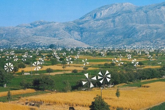 LASSITHI & KNOSSOS CRETE, full day professional guided coach tour - Lunch, pacing, and timing on a 10-hour day