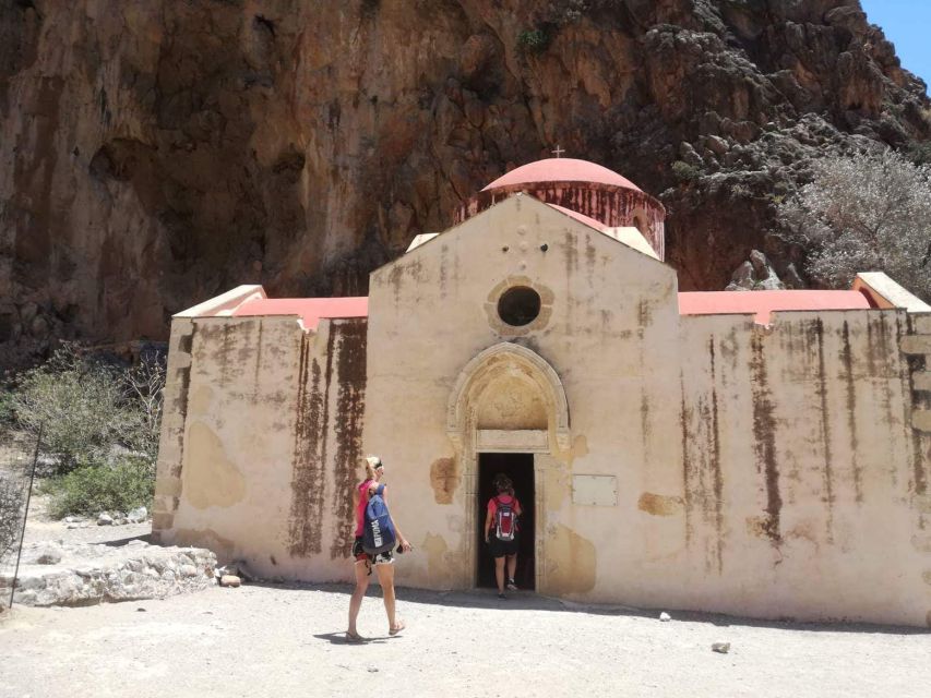 Matala Agiofarago Gorge Guided Jeep Safari Tour - From your hotel to wine-country roads in a jeep