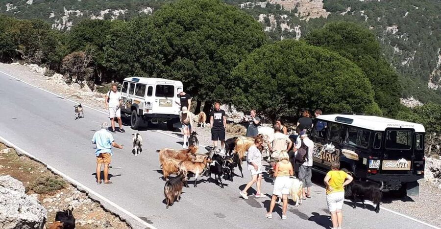 Matala Agiofarago Gorge Guided Jeep Safari Tour - Agios Thomas Roman tombs and Byzantine leftovers at altitude