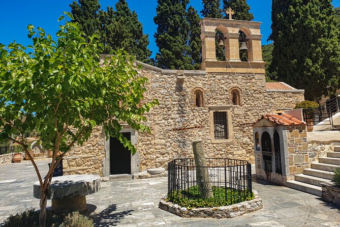 Private Tour of Crete with Knossos Palace and Lassithi Plateau - Olive oil at Omalia Olive Press: liquid gold with a timing reality check