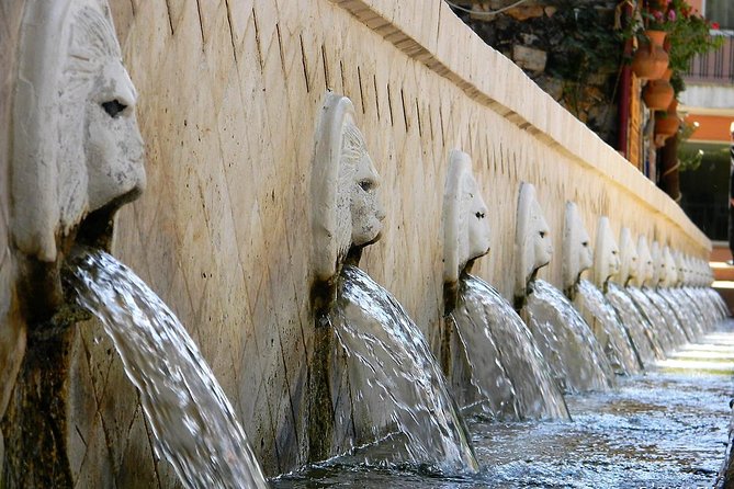 Private Tour Rethymno: Spili, Preveli, Kourtaliotiko, Old Town - Rethymnon Old Town: Venetian streets, harbor lunch, and lighthouse views