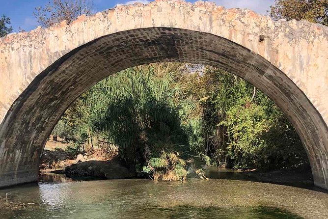 Rethymno Inland - Arkadi Monastery: solemn Cretan Resistance history