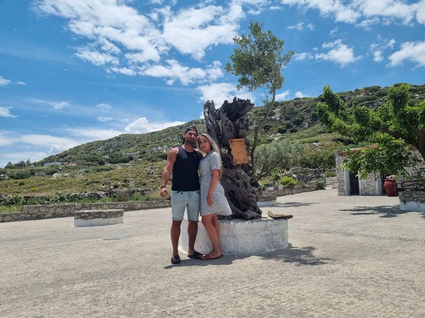 Safari: Juhtas mount,raki and wine distillery,explore crete - A Cretan day that mixes walking, caves, and tastings