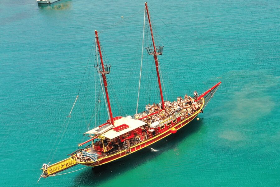 Sunset cruise at St. George Bay from Hersonissos port - What the Captain and Crew Adds to the Experience