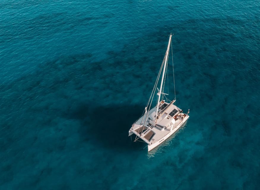 SUP Safari - Catamaran Cruise Dia Island & Gourmet Delights! - SUP with a certified instructor: what you’re actually signing up for