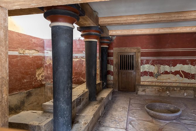The valley of Zeus (Olive oil, wine tasting)-Knossos palace tour - Heraklion pickup and the 10:25 am rule